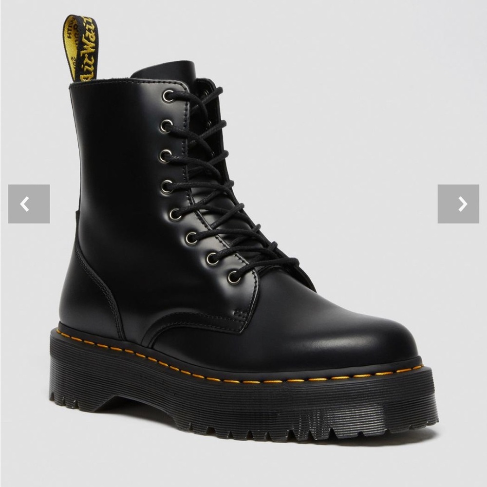 Dr. Martens Jadon Smooth Platform Boot